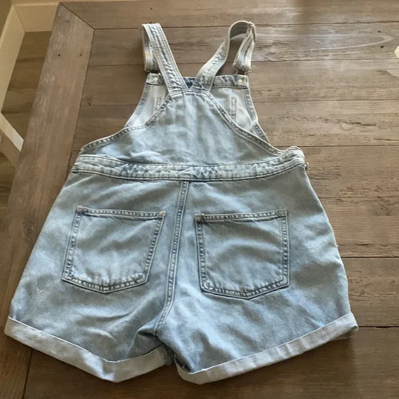 Universal thread short overalls - Picture 6 of 6